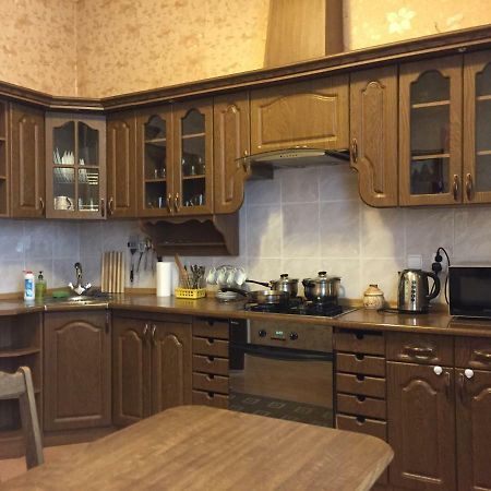 Затишна Квартира В Центрі Міста Ternópil Exterior foto